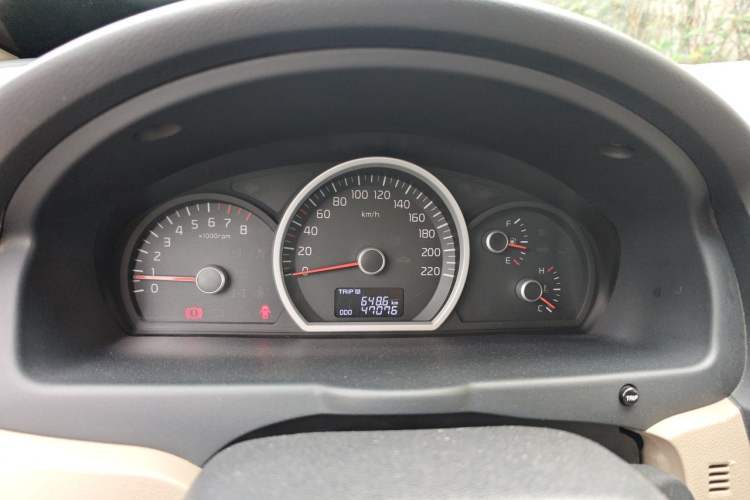 Used Kia Sportage 2013 2.0L Manual Two-Wheel Drive GL Trim Instrument Cluster