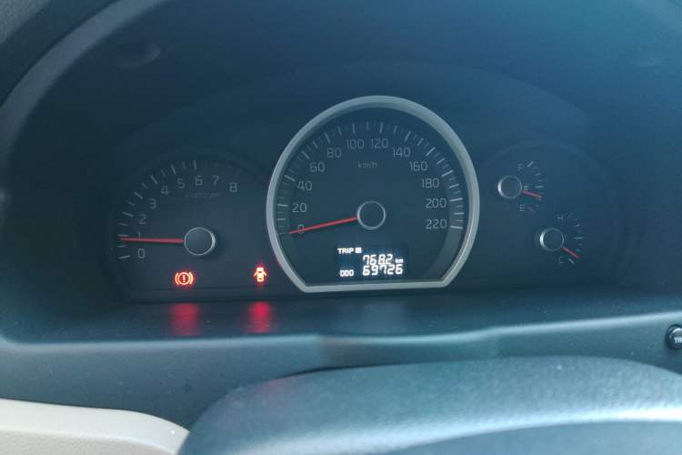 Used Kia Sportage 2013 2.0L Manual Two-Wheel Drive GL Trim Instrument Cluster