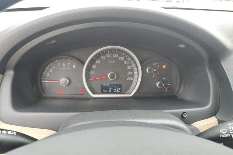 Used Kia Sportage 2013 2.0L Manual Two-Wheel Drive GL Trim Instrument Cluster