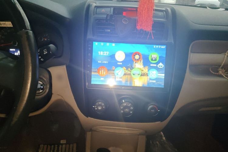 Used Kia Sportage 2013 2.0L Manual Two-Wheel Drive GL Trim Interior 2