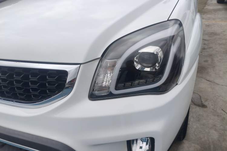 Used Kia Sportage 2013 2.0L Automatic Two-Wheel Drive GLS Trim Left Front Headlight