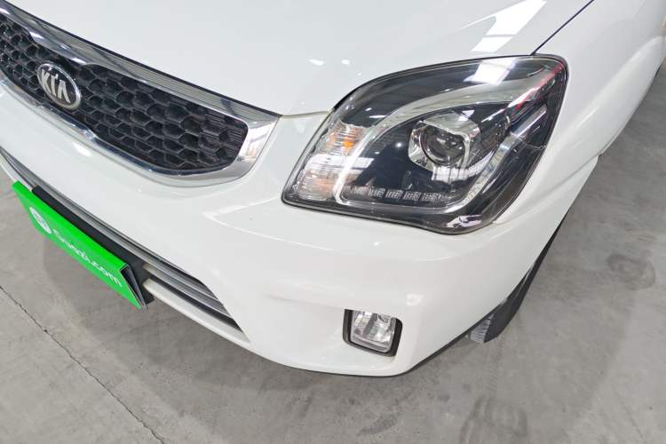 Used Kia Sportage 2013 2.0L Manual Two-Wheel Drive GL Trim Left Front Headlight