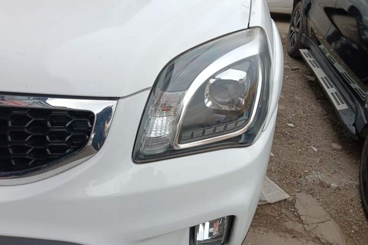 Used Kia Sportage 2013 2.0L Automatic Two-Wheel Drive GL Trim Left Front Headlight