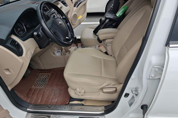 Used Kia Sportage 2013 2.0L Automatic Two-Wheel Drive GL Trim Left Front Seat