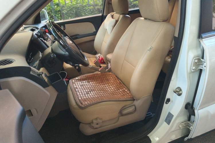 Used Kia Sportage 2013 2.0L Automatic Two-Wheel Drive GL Trim Left Front Seat