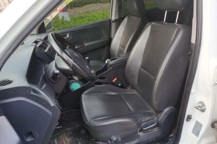 Used Kia Sportage 2013 2.0L Manual Two-Wheel Drive GLS Left Front Seat