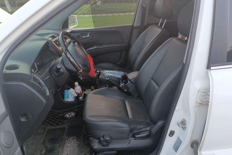 Used Kia Sportage 2013 2.0L Manual Two-Wheel Drive GLS Left Front Seat