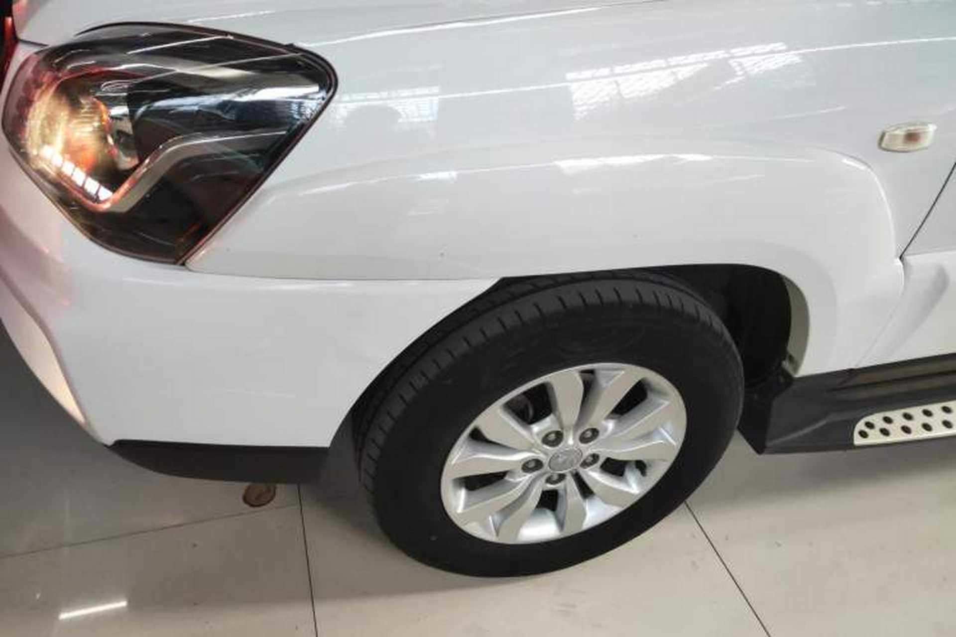 Used Kia Sportage 2013 2.0L Automatic Two-Wheel Drive GL Trim Left Front Wheel Hub