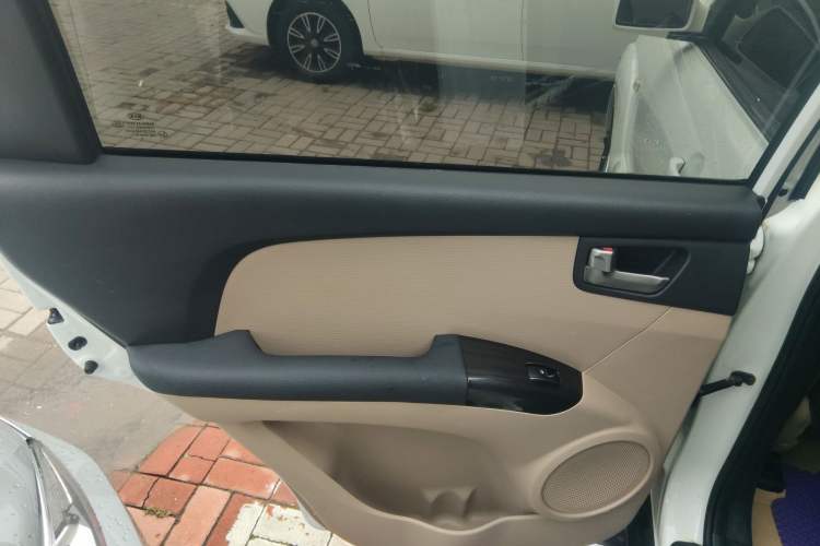 Used Kia Sportage 2013 2.0L Automatic Two-Wheel Drive GL Trim Left Rear Door Interior
