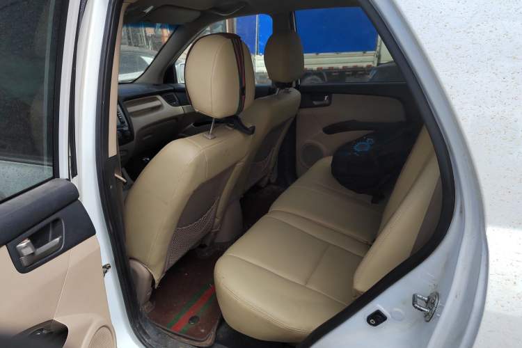 Used Kia Sportage 2013 2.0L Manual Two-Wheel Drive GL Trim Left Rear Seat