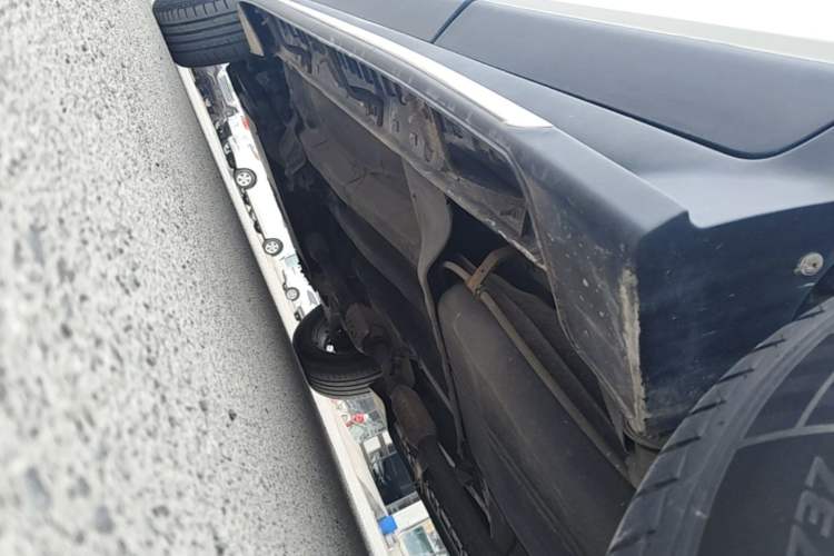 Used Kia Sportage 2013 2.0L Manual Two-Wheel Drive GL Trim Left Side Sill