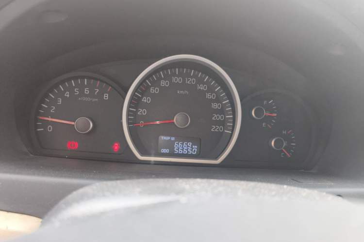 Used Kia Sportage 2013 2.0L Manual Two-Wheel Drive GL Trim Odometer Close Up