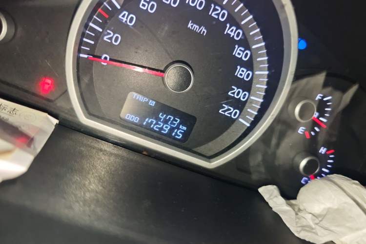 Used Kia Sportage 2013 2.0L Manual Two-Wheel Drive GL Trim Odometer Close Up