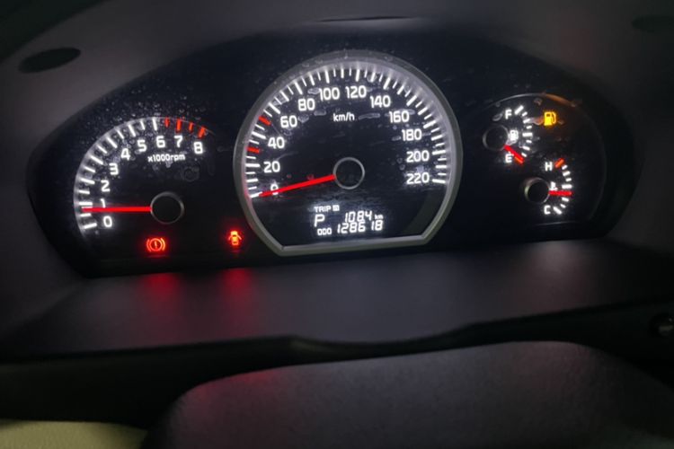 Used Kia Sportage 2013 2.0L Automatic Two-Wheel Drive GL Trim Odometer Close Up