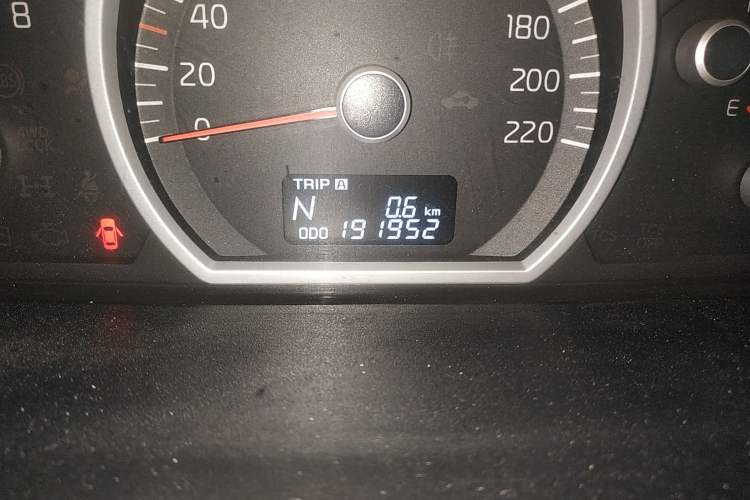 Used Kia Sportage 2013 2.0L Automatic Two-Wheel Drive GL Trim Odometer Close Up