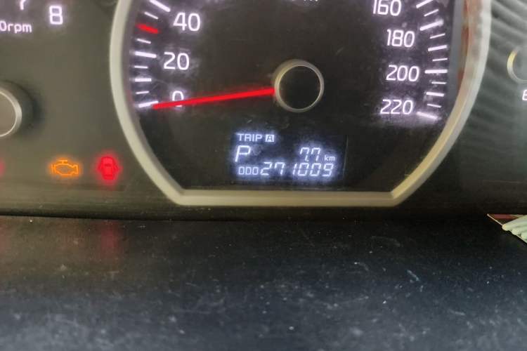 Used Kia Sportage 2013 2.0L Automatic Two-Wheel Drive GL Trim Odometer Close Up