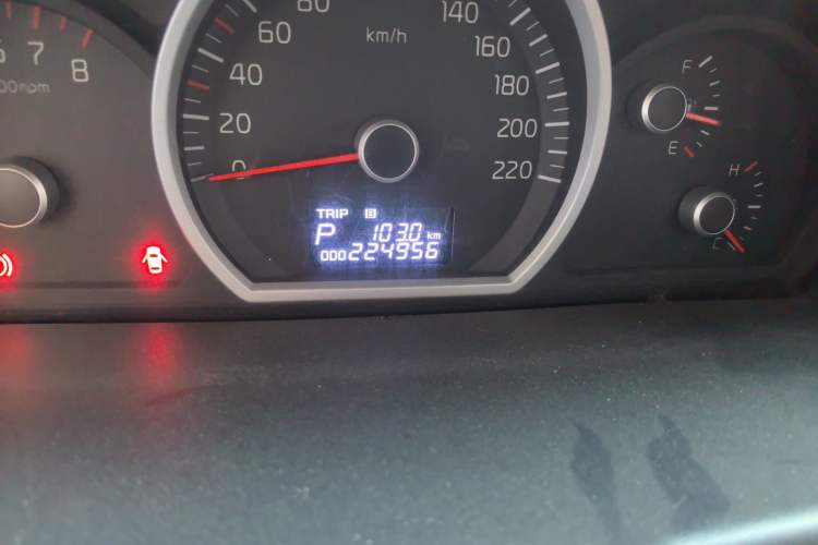 Used Kia Sportage 2013 2.0L Automatic Two-Wheel Drive GL Trim Odometer Close Up