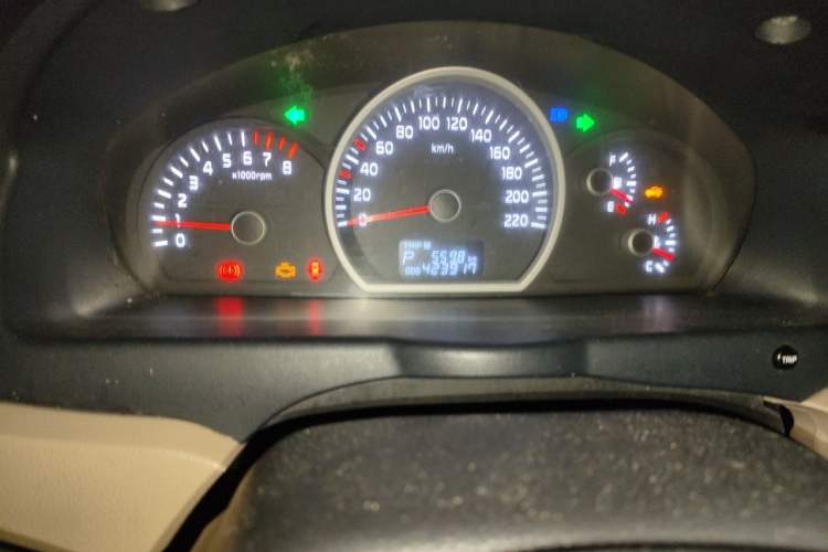 Used Kia Sportage 2013 2.0L Automatic Two-Wheel Drive GL Trim Odometer Close Up