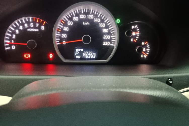 Used Kia Sportage 2013 2.0L Automatic Two-Wheel Drive GL Trim Odometer Close Up