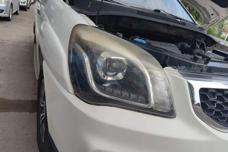 Used Kia Sportage 2013 2.0L Manual Two-Wheel Drive GLS Right Front Headlight