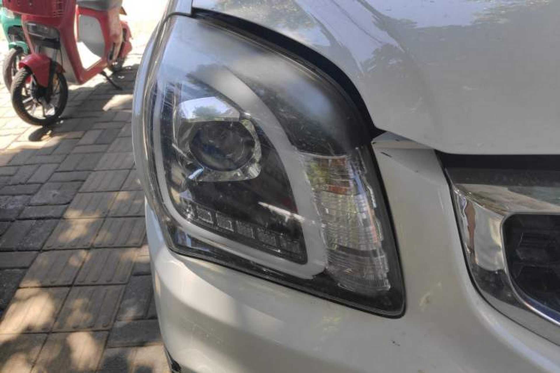 Used Kia Sportage 2013 2.0L Manual Two-Wheel Drive GLS Right Front Headlight