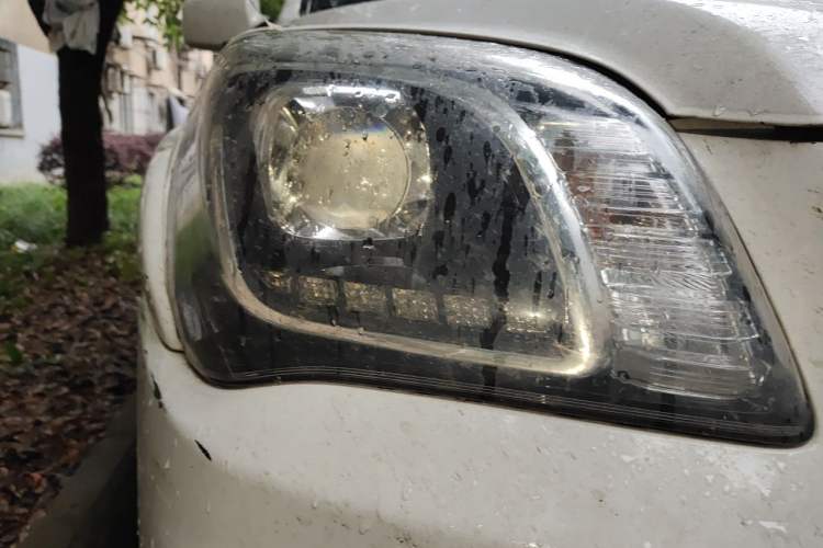 Used Kia Sportage 2013 2.0L Manual Two-Wheel Drive GL Trim Right Front Headlight