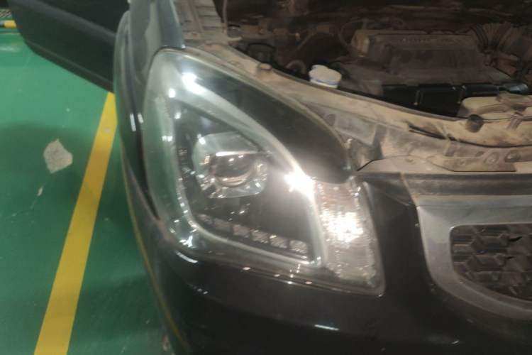 Used Kia Sportage 2013 2.0L Automatic Two-Wheel Drive GL Trim Right Front Headlight