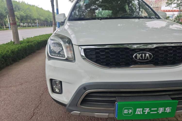 Used Kia Sportage 2013 2.0L Manual Two-Wheel Drive GL Trim Right Front Headlight