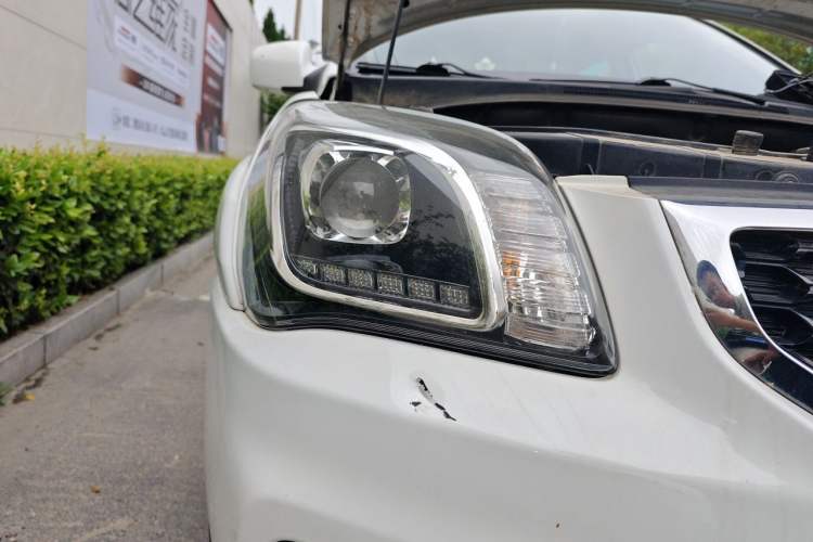 Used Kia Sportage 2013 2.0L Manual Two-Wheel Drive GL Trim Right Front Headlight