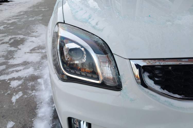 Used Kia Sportage 2013 2.0L Manual Two-Wheel Drive GL Trim Right Front Headlight