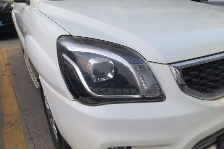 Used Kia Sportage 2013 2.0L Automatic Two-Wheel Drive GL Trim Right Front Headlight
