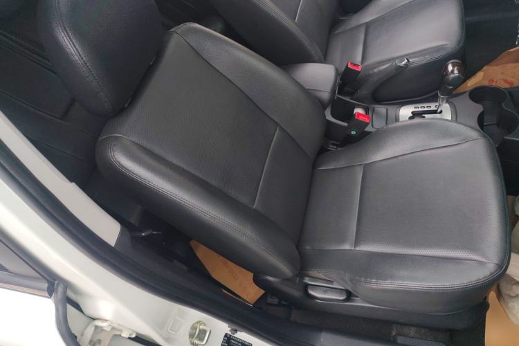 Used Kia Sportage 2013 2.0L Automatic Two-Wheel Drive GLS Trim Right Front Seat