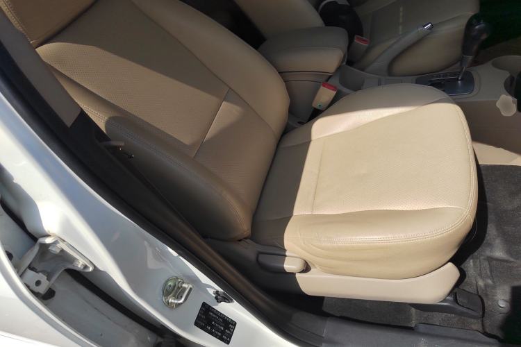 Used Kia Sportage 2013 2.0L Automatic Two-Wheel Drive GL Trim Right Front Seat