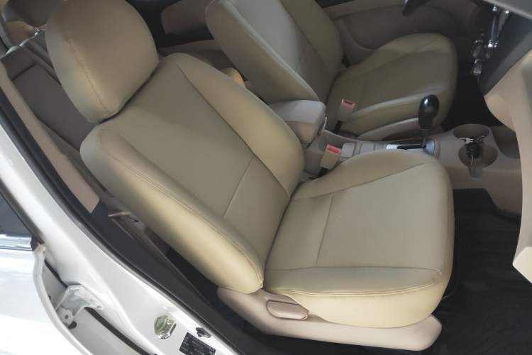 Used Kia Sportage 2013 2.0L Automatic Two-Wheel Drive GL Trim Right Front Seat