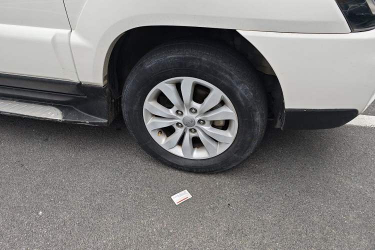 Used Kia Sportage 2013 2.0L Automatic Two-Wheel Drive GL Trim Right Front Wheel Hub