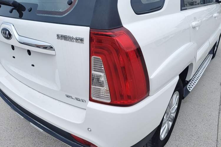 Used Kia Sportage 2013 2.0L Manual Two-Wheel Drive GL Trim Right Rear Taillight