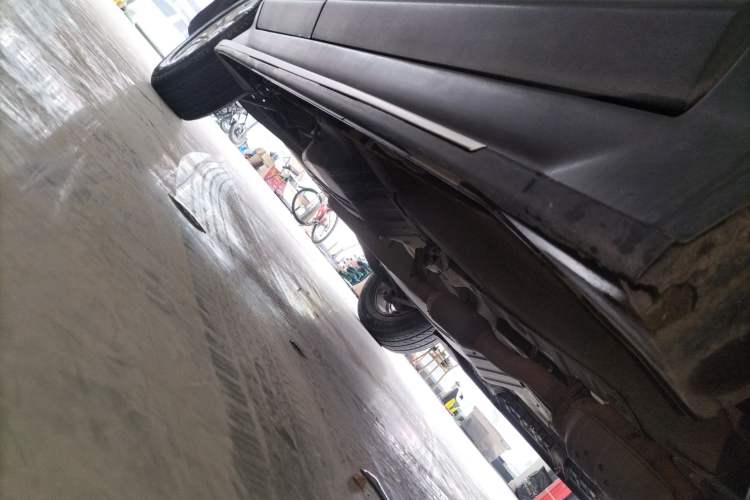 Used Kia Sportage 2013 2.0L Manual Two-Wheel Drive GL Trim Right Side Sill