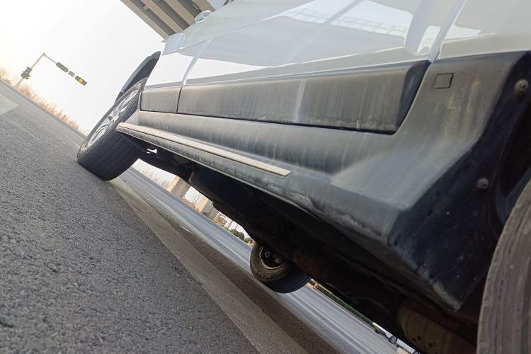 Used Kia Sportage 2013 2.0L Automatic Two-Wheel Drive GL Trim Right Side Sill