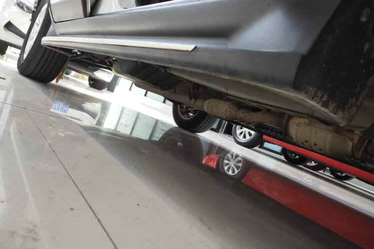 Used Kia Sportage 2013 2.0L Automatic Two-Wheel Drive GL Trim Right Side Sill