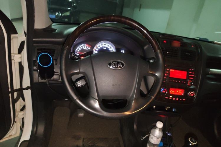 Used Kia Sportage 2013 2.0L Manual Two-Wheel Drive GLS Steering Wheel