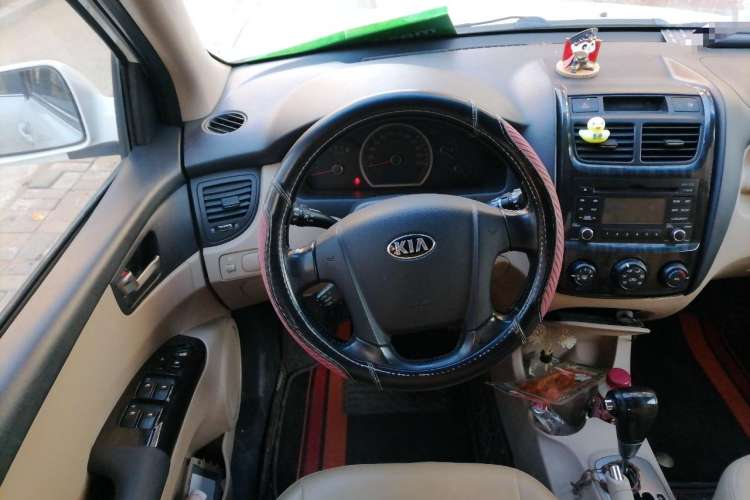Used Kia Sportage 2013 2.0L Automatic Two-Wheel Drive GL Trim Steering Wheel