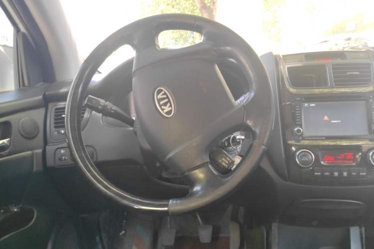 Used Kia Sportage 2013 2.0L Manual Two-Wheel Drive GLS Steering Wheel
