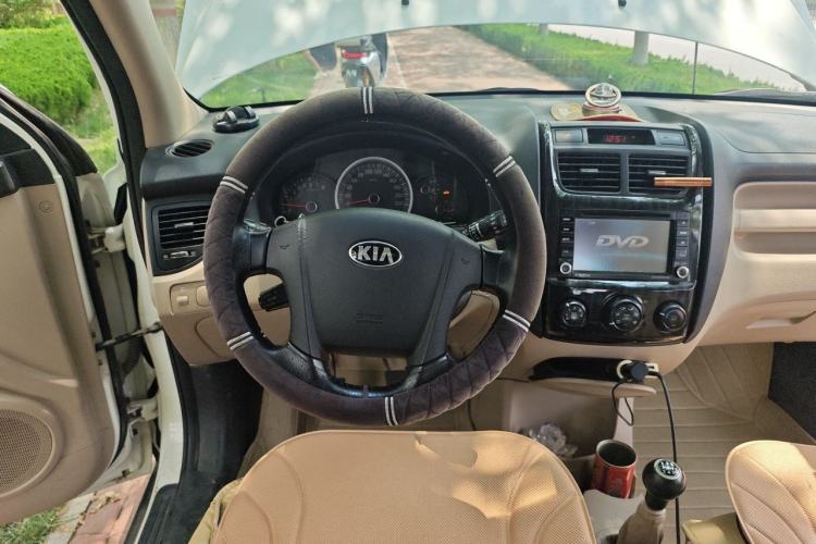 Used Kia Sportage 2013 2.0L Manual Two-Wheel Drive GL Trim Steering Wheel