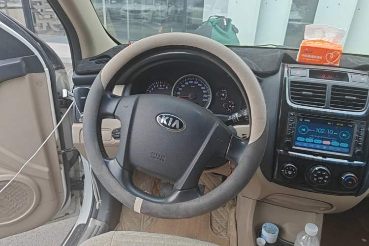 Used Kia Sportage 2013 2.0L Manual Two-Wheel Drive GL Trim Steering Wheel