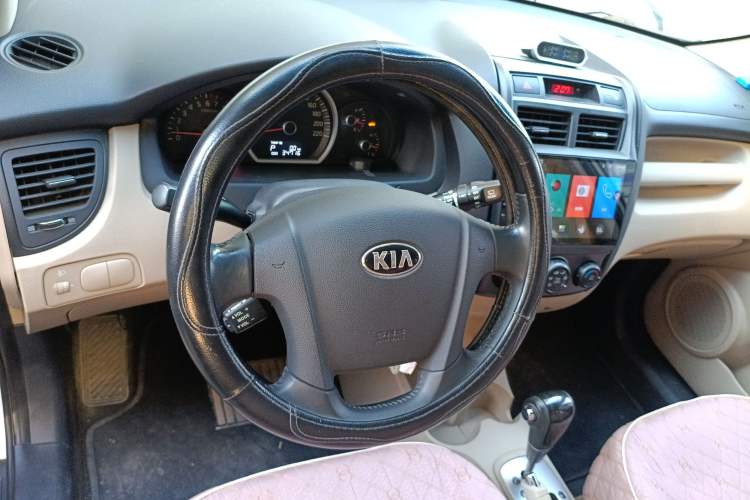 Used Kia Sportage 2013 2.0L Automatic Two-Wheel Drive GL Trim Steering Wheel