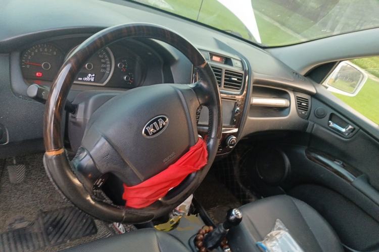 Used Kia Sportage 2013 2.0L Manual Two-Wheel Drive GLS Steering Wheel