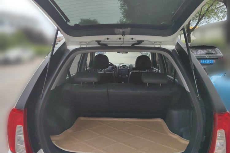 Used Kia Sportage 2013 2.0L Manual Two-Wheel Drive GLS Trunk
