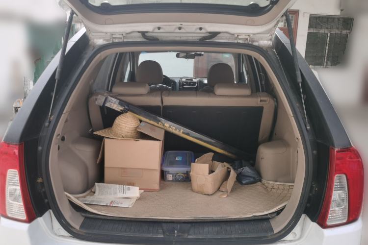 Used Kia Sportage 2013 2.0L Manual Two-Wheel Drive GL Trim Trunk