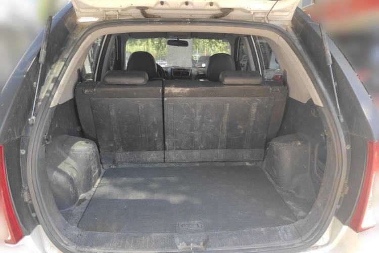 Used Kia Sportage 2013 2.0L Manual Two-Wheel Drive GLS Trunk