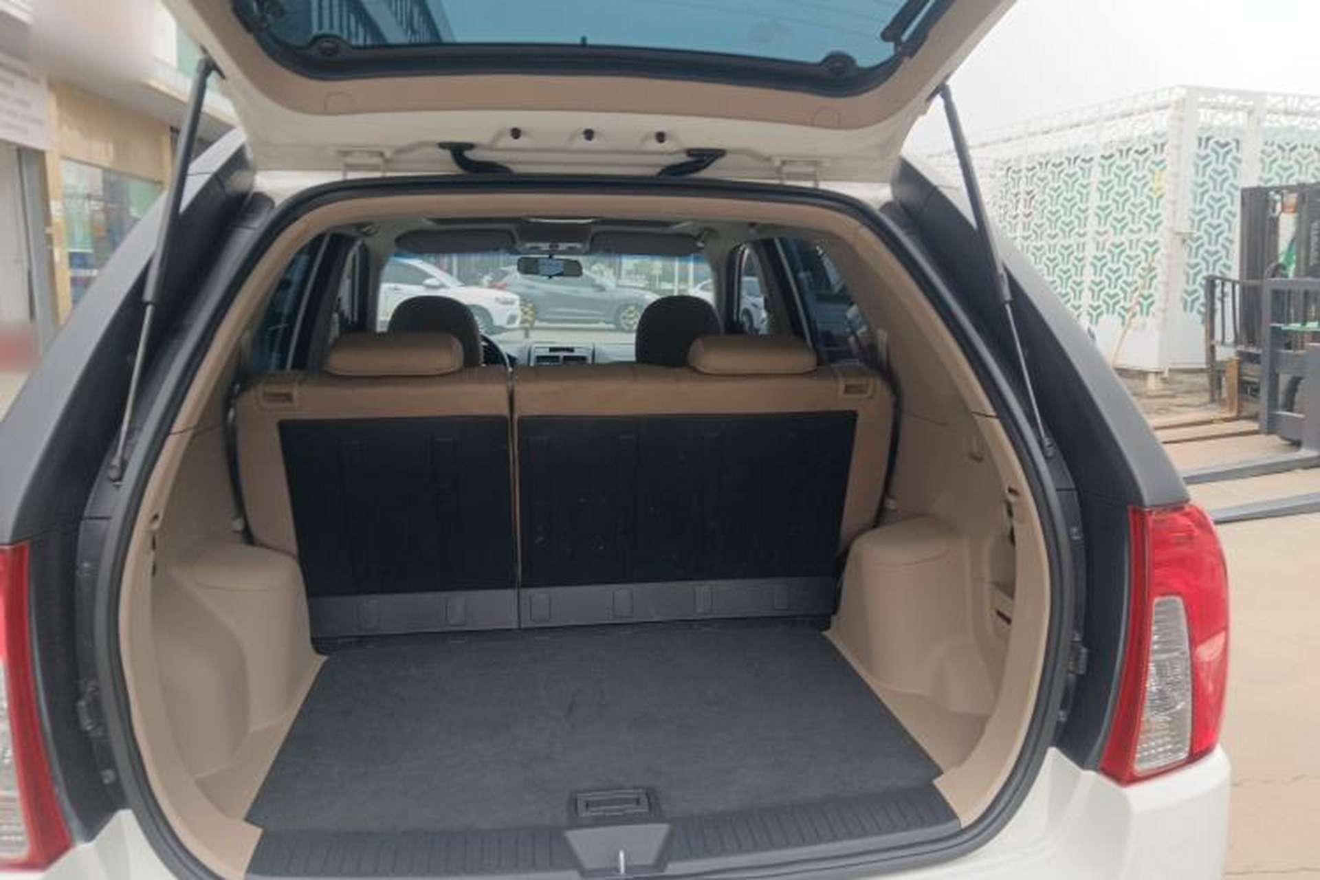 Used Kia Sportage 2013 2.0L Automatic Two-Wheel Drive GL Trim Trunk